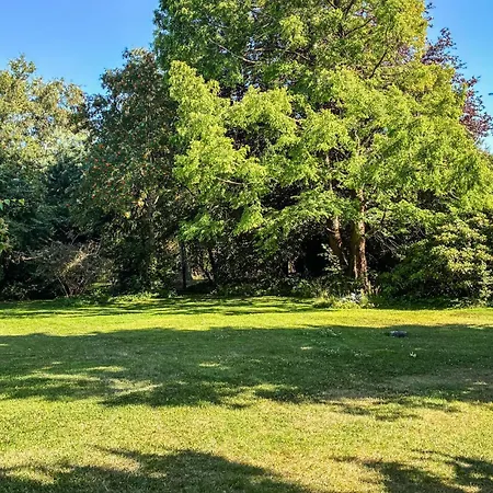 2 Bedroom Gorgeous In *