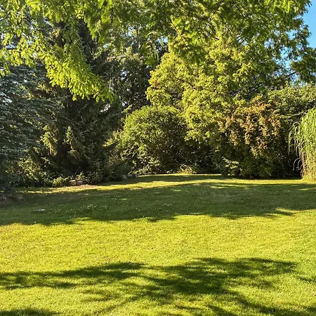 2 Bedroom Gorgeous In Prázdninový dům